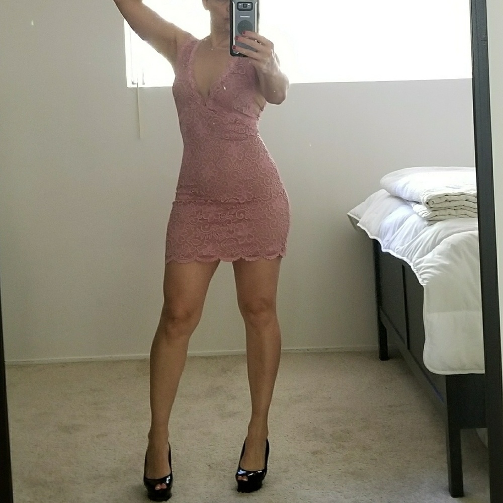 NWT bebe dress 🌸 - Picture 2 of 3